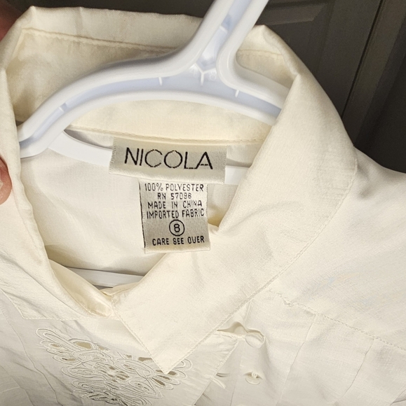 Nicola Cream Blouse - Picture 2 of 3